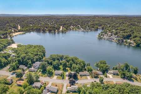 10 Cayuga Dr Hudson, MA 01749