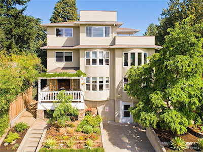 3212 SW Genesee St Seattle, WA 98126