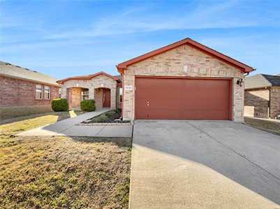 1624 Lionheart Drive Little Elm, TX 75036