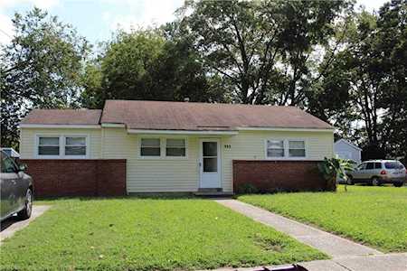 909 Bowden Ave Chesapeake, VA 23323