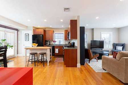 141 B St #2 Boston, MA 02127