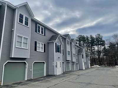 74 Tennis Plaza Rd #32 Dracut, MA 01826