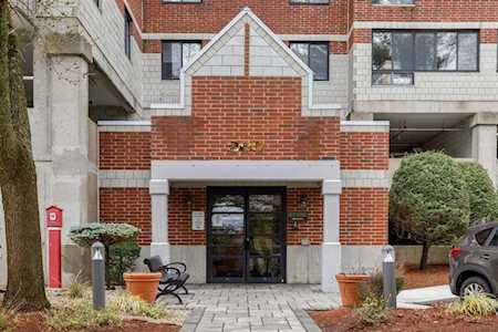 200 Ledgewood Drive #206 Stoneham, MA 02189