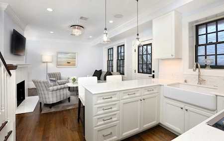 121 Charles St #3 Boston, MA 02114