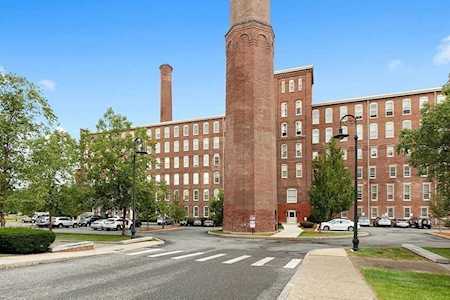 52 Lawrence Dr #M506 Lowell, MA 01854