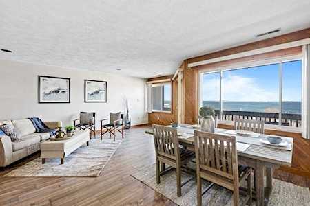 1181 Nantasket Ave #4 Hull, MA 02045
