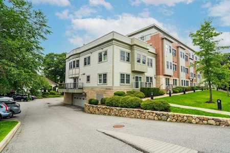 321 Hammond Pond Parkway #108 Brookline, MA 02467