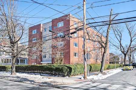 114 Pleasant St #106 Arlington, MA 02476