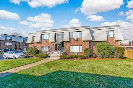 1 Hallmark Gardens #4 Burlington, MA 01803