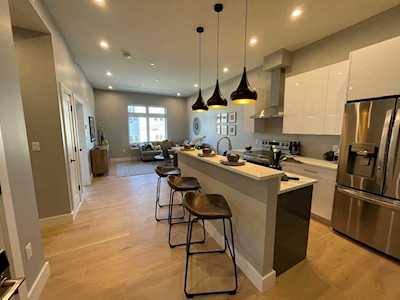 60 Cross St E. #206 Somerville, MA 02145