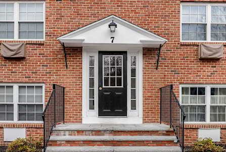 7 Colonial Village Drive #4 Arlington, MA 02474
