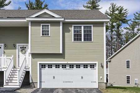 31 Caffoni Dr #24 Leominster, MA 01453