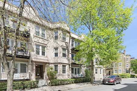 77 Gibbs St #1 Brookline, MA 02446