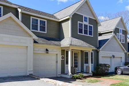16 Mcneil Circle #16 Hopkinton, MA 01748