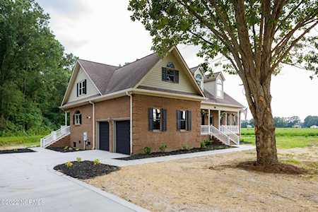 809 Grimsley Farm Road Bladenboro, NC 28320