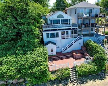 5 Harding Ave East Providence, RI 02915