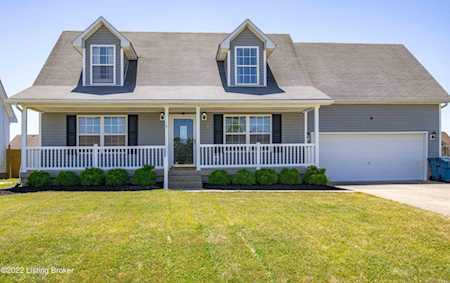 412 Lakes of Dogwood Blvd Shepherdsville, KY 40165