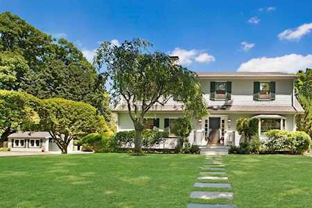 25 Lincoln Circle Swampscott, MA 01907