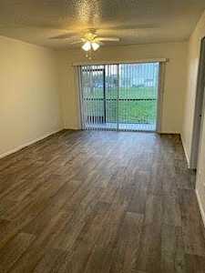 8060 N Colony Circle #103 Tamarac, FL 33321