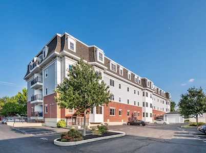 16 Willow St #106 Melrose, MA 02176