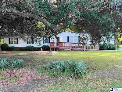 2637 W John Paul Jones Rd Effingham, SC 29541
