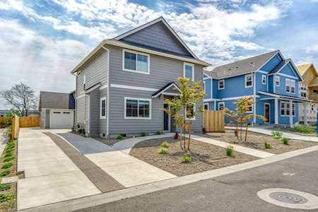 309 & 311 Davidson Way Talent, OR 97540