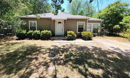 9209 Oels Street White Settlement, TX 76108
