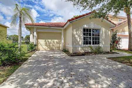 8645 Binghamton Avenue Boynton Beach, FL 33436