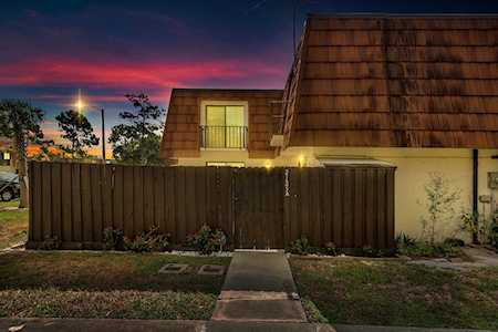 2125 White Pine Circle #A Green Acres, FL 33415