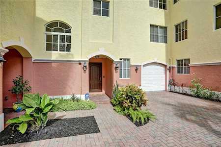 1632 NE 5th Ct #1632 Fort Lauderdale, FL 33301