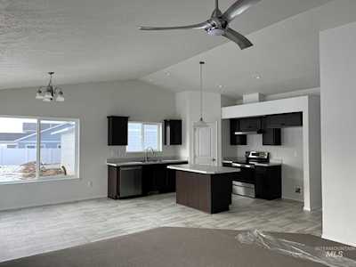1558 Frontier Drive Lewiston, ID 83501