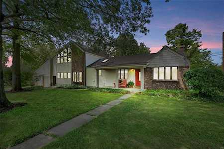 25 Mel Nor Ln St Louis, MO 63125