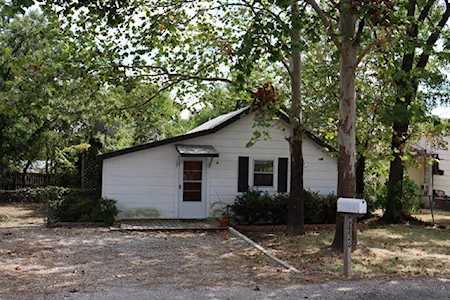7226 County Road 965 Nevada, TX 75173