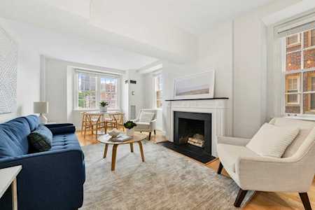 15 River St #604 Boston, MA 02108