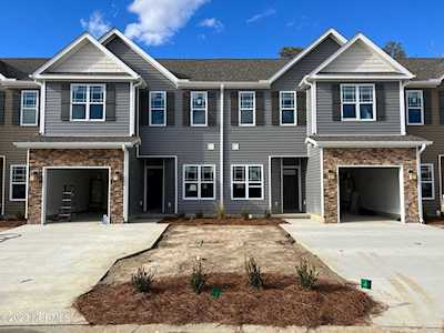 1815 Fox Den Way Greenville, NC 27858
