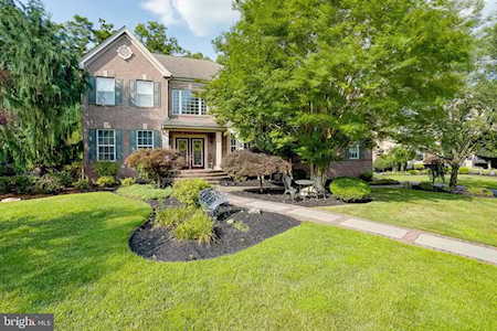 17 Clydesdale Ct Marlton, NJ 08053