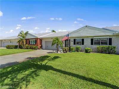 1517 Palm Woode Dr Fort Myers, FL 33919