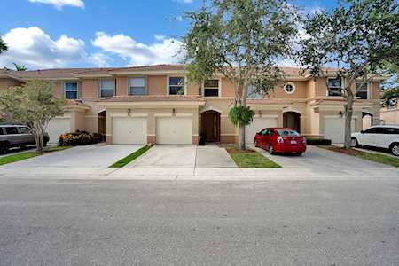 453 Rainbow Springs Terrace Royal Palm Beach, FL 33411