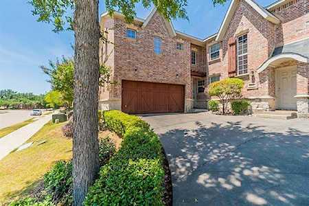 2141 Parkview Carrollton, TX 75006