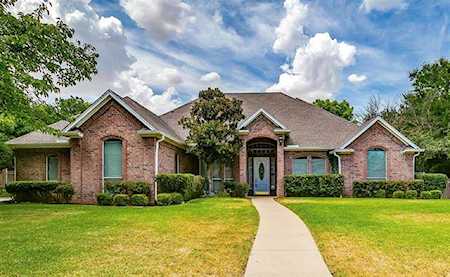 911 Canterbury Lane Keller, TX 76248