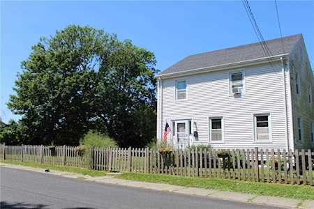 69 Carroll Ave Newport, RI 02840