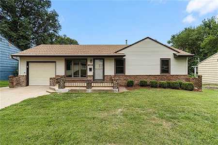 8013 W 85th Terrace Overland Park, KS 66212