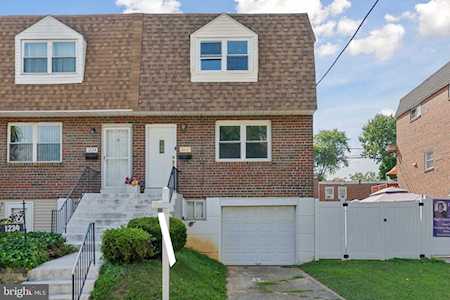 1232 Rainer Rd Brookhaven, PA 19015