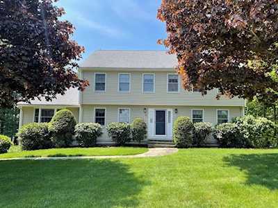 30 Overlook Drive Southborough, MA 01772