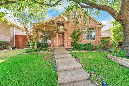 8125 Springmoss Drive Plano, TX 75025