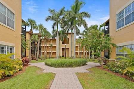 4333 Bayside Village Dr #105 Tampa, FL 33615