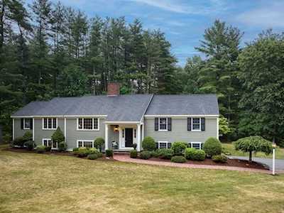 19 Turner Drive North Reading, MA 01864