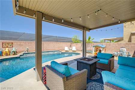 8120 Pecan Valley Ave Las Vegas, NV 89131