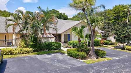 10945 Lake Front Place Boca Raton, FL 33498