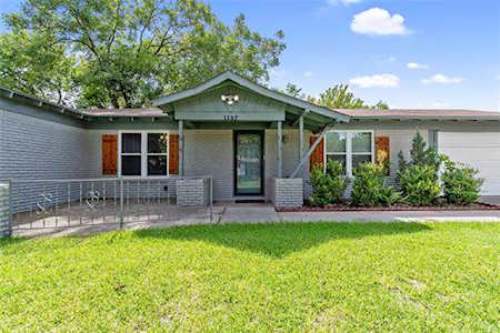 1137 Reed Street Hurst, TX 76053